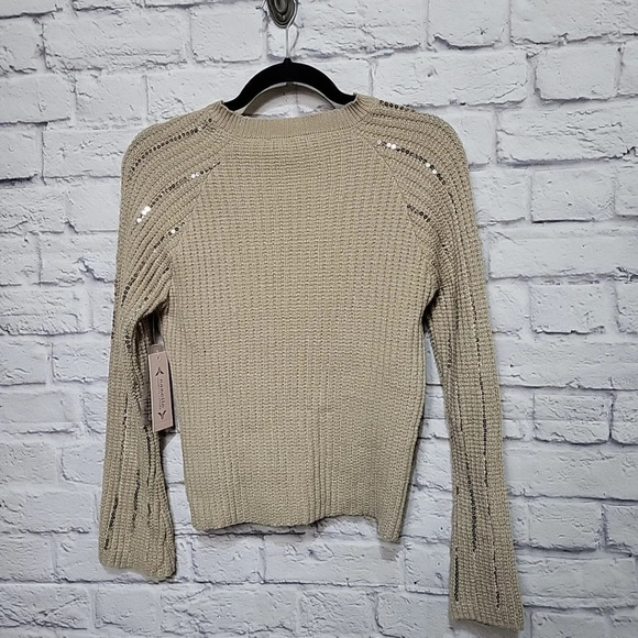 NWT Nanette Lepore Tan Short / Crop Sweater With Silver Sequins Medium - Picture 2 of 10